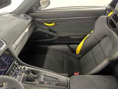 2024 Porsche Cayman, $227500. Photo 11