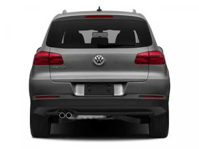 2017 Volkswagen Tiguan, $11998. Photo 8