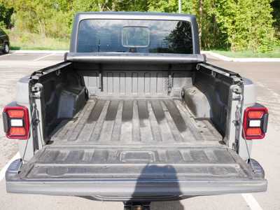 2022 Jeep Gladiator, $39498. Photo 11
