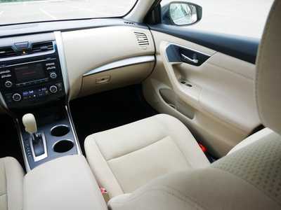 2015 Nissan Altima, $8498. Photo 12