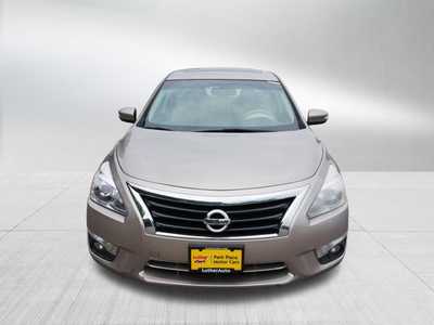 2015 Nissan Altima, $8498. Photo 2