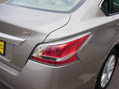2015 Nissan Altima, $8498. Photo 9