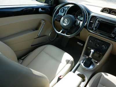 2015 Volkswagen Beetle, $15698. Photo 10