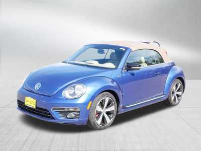 2015 Volkswagen Beetle, $15698. Photo 4
