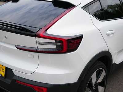 2023 Volvo C40 Recharge, $27998. Photo 10
