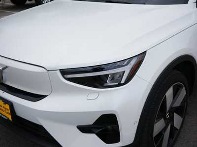 2023 Volvo C40 Recharge, $27998. Photo 9