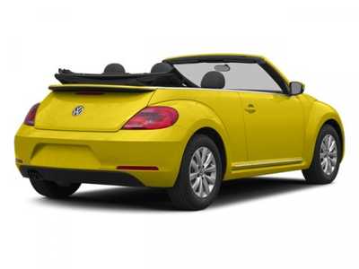 2014 Volkswagen Beetle, $13498. Photo 5