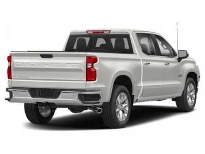 2020 Chevrolet 1500 Crew Cab, $32998. Photo 2