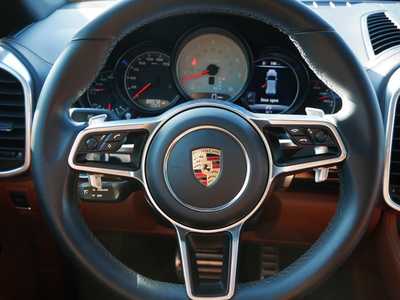 2016 Porsche Cayenne, $20998. Photo 12