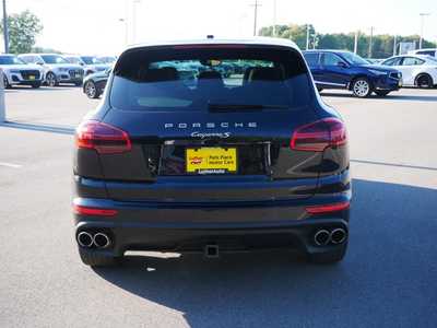 2016 Porsche Cayenne, $20998. Photo 5