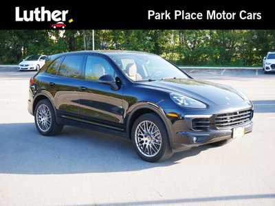 2016 Porsche Cayenne, $20998. Photo 1