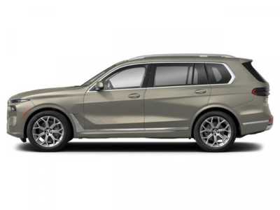 2026 BMW X7, $96735. Photo 3