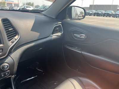 2022 Jeep Cherokee, $0. Photo 11
