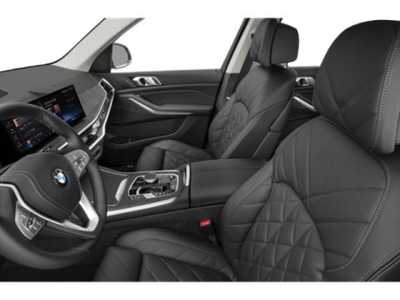 2026 BMW X7, $97885. Photo 11