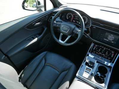 2020 Audi Q7, $30998. Photo 9