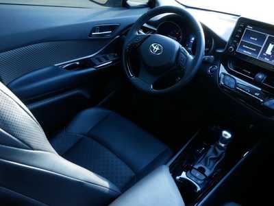 2020 Toyota C-HR, $21998. Photo 9