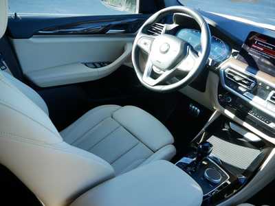 2022 BMW X3, $32998. Photo 9
