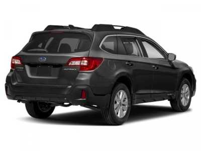 2018 Subaru Outback, $15000. Photo 2