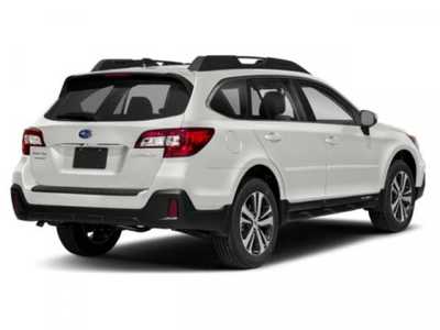 2018 Subaru Outback, $15000. Photo 5