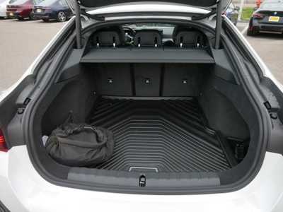 2025 BMW i4, $75465. Photo 5