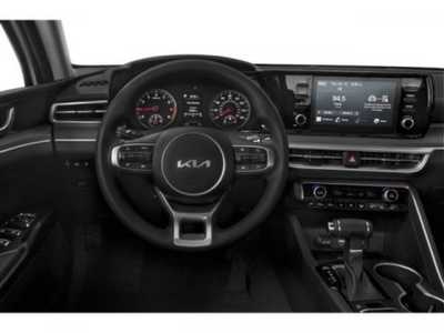 2022 Kia K5, $23998. Photo 10