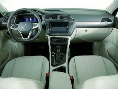 2022 Volkswagen Tiguan, $24498. Photo 10
