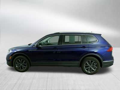 2022 Volkswagen Tiguan, $24498. Photo 4