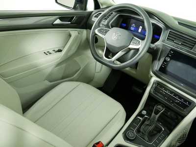 2022 Volkswagen Tiguan, $24498. Photo 9