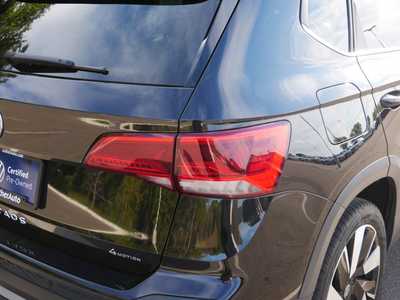 2023 Volkswagen Taos, $25498. Photo 10