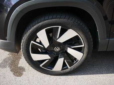 2023 Volkswagen Taos, $25498. Photo 11
