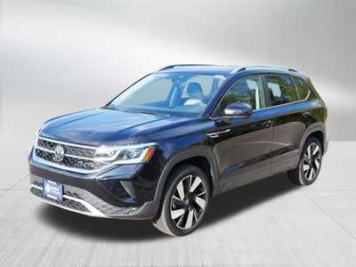 2023 Volkswagen Taos, $25498. Photo 3