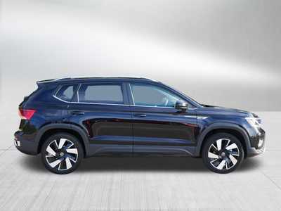 2023 Volkswagen Taos, $25498. Photo 8