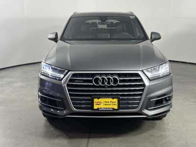2017 Audi Q7, $17998. Photo 2