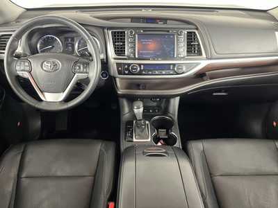 2016 Toyota Highlander, $20000. Photo 10
