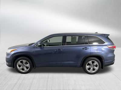 2016 Toyota Highlander, $20000. Photo 4