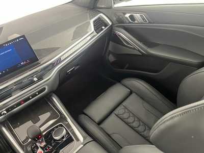 2025 BMW X6, $118998. Photo 11