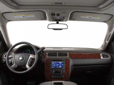 2010 Chevrolet Suburban, $10498. Photo 10