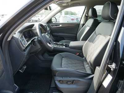2025 Volkswagen Atlas, $49356. Photo 7