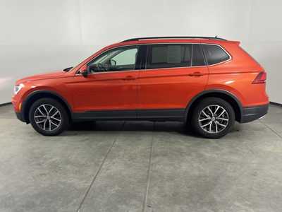 2019 Volkswagen Tiguan, $16998. Photo 4