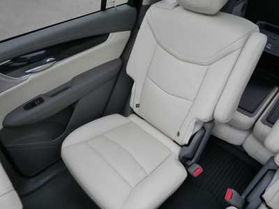 2023 Cadillac XT6, $41998. Photo 12