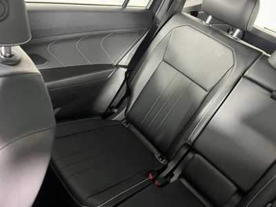 2022 Volkswagen Tiguan, $25998. Photo 9