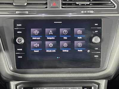 2021 Volkswagen Tiguan, $21498. Photo 8