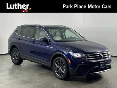 2022 Volkswagen Tiguan, $25000. Photo 1