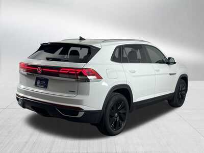 2025 Volkswagen Atlas, $39498. Photo 7