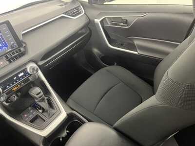 2021 Toyota RAV4, $0. Photo 11