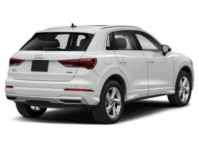 2022 Audi Q3, $27998. Photo 2