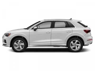 2022 Audi Q3, $27998. Photo 3