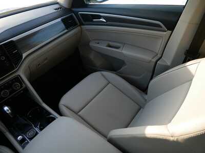 2021 Volkswagen Atlas, $23498. Photo 11