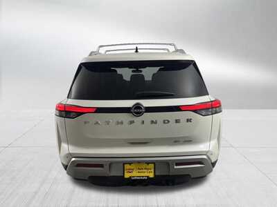 2022 Nissan Pathfinder, $25498. Photo 6