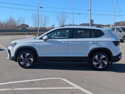 2026 Volkswagen Taos, $33484. Photo 3